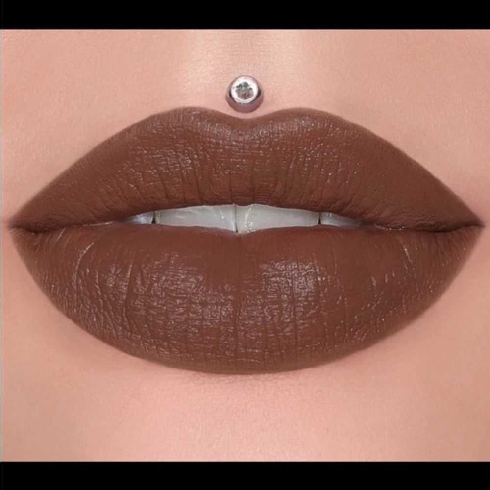 Jeffree Star Dominatrix Velvet Trap Lipstick